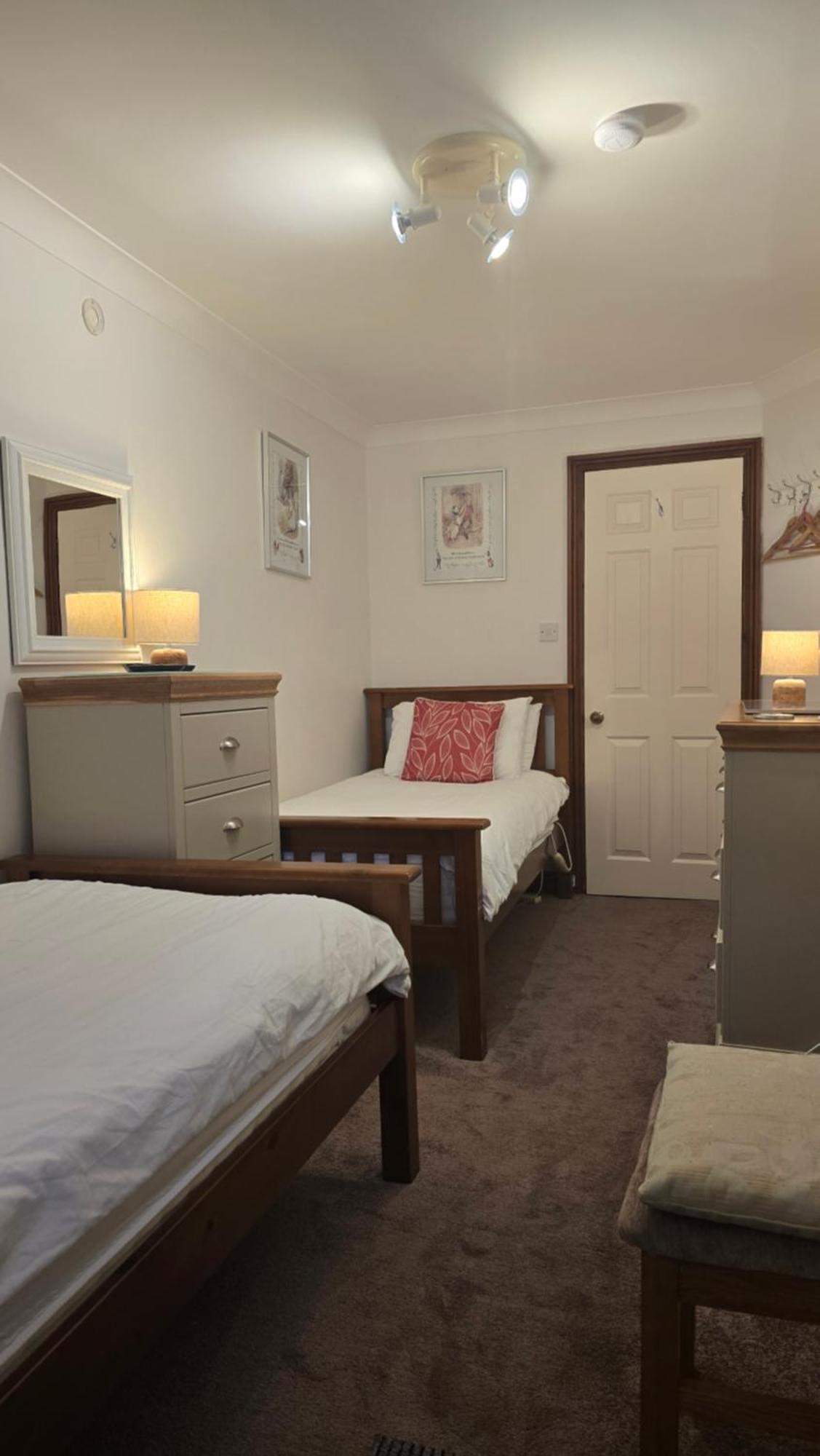 Lyndale Self-Catering Apartment Sleeps 4 Windermere Zewnętrze zdjęcie